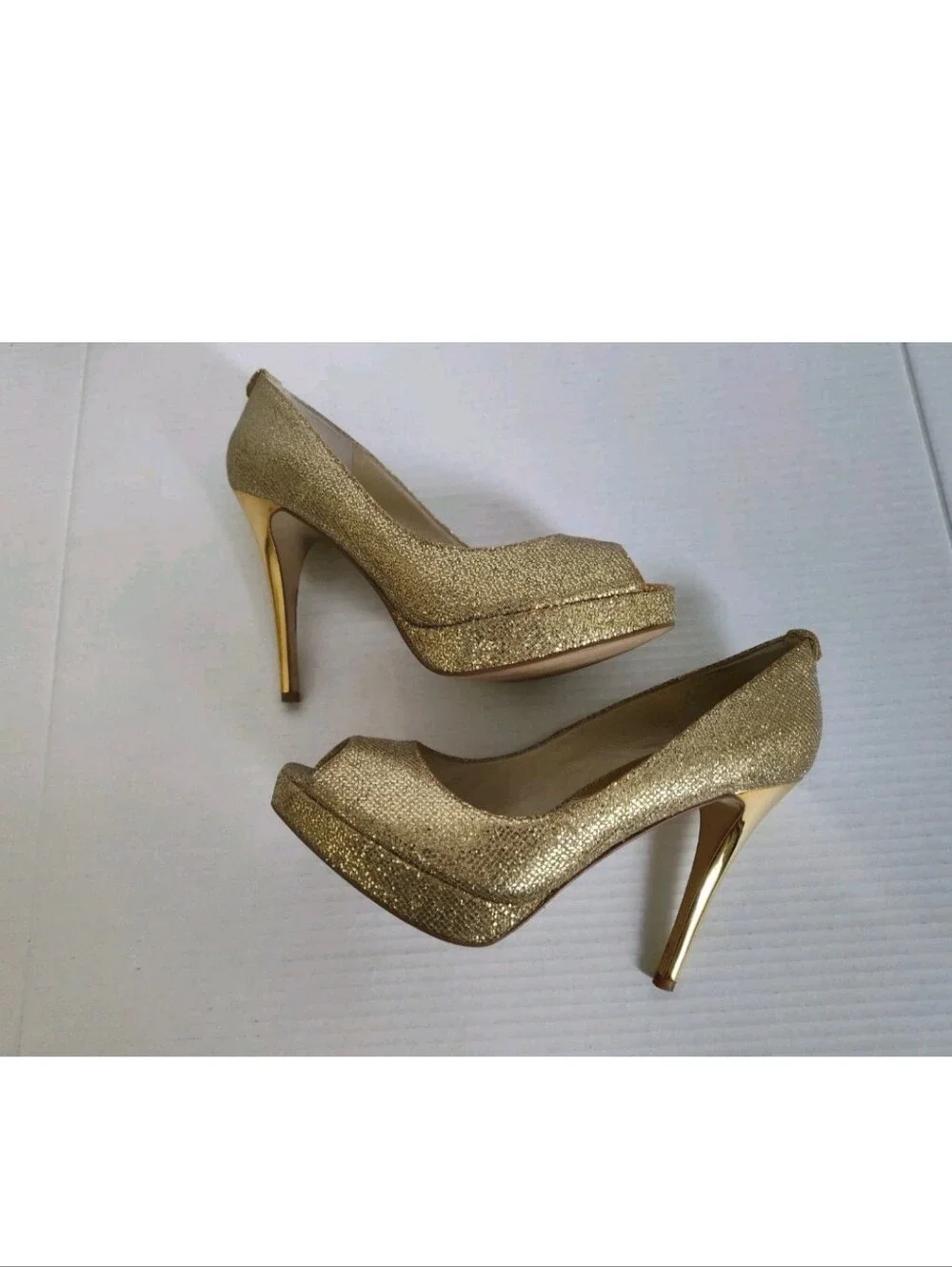 Michael Kors elegant gold